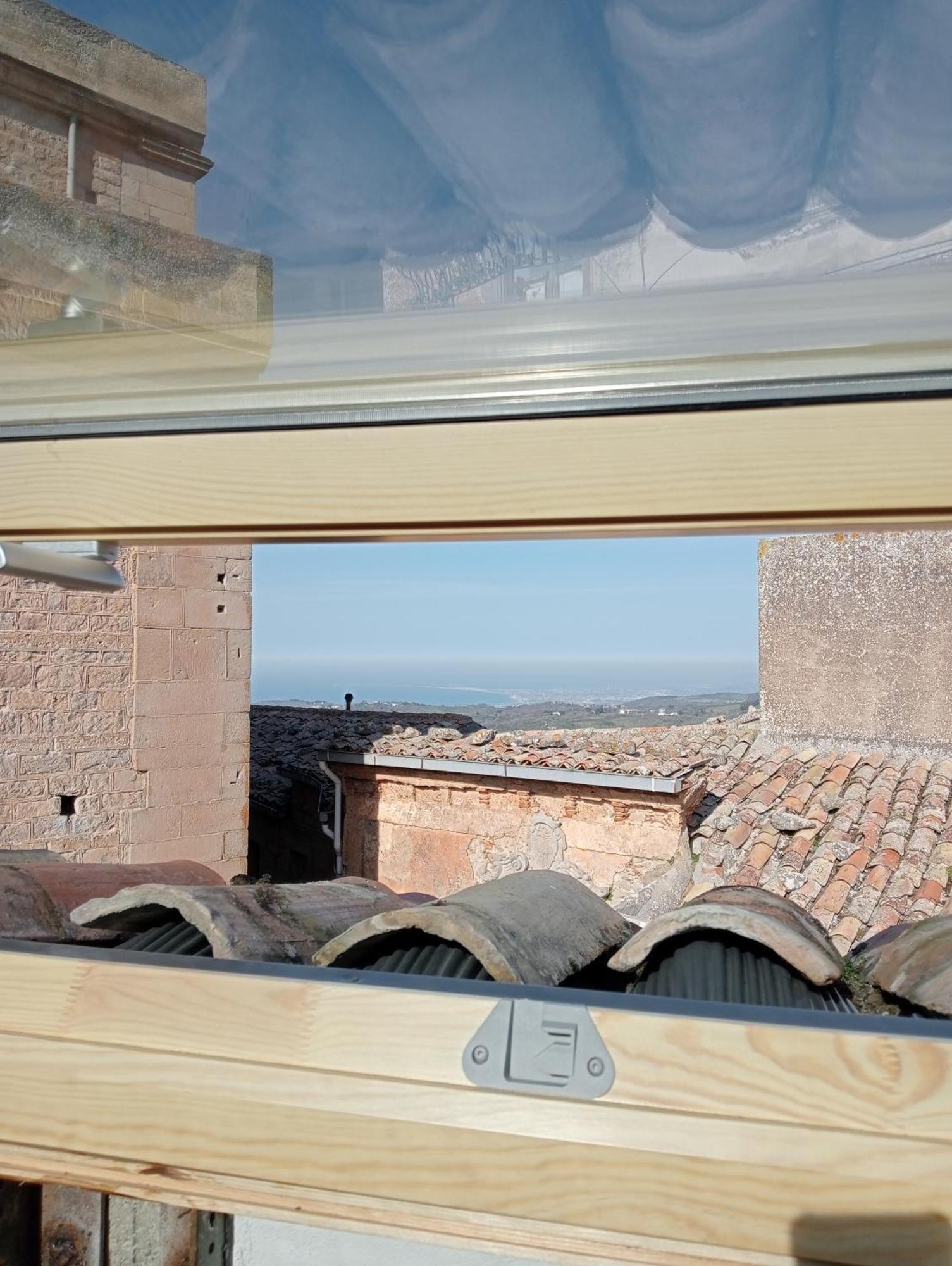 San Nicolo Holiday Home Montalbano Elicona Ruang foto